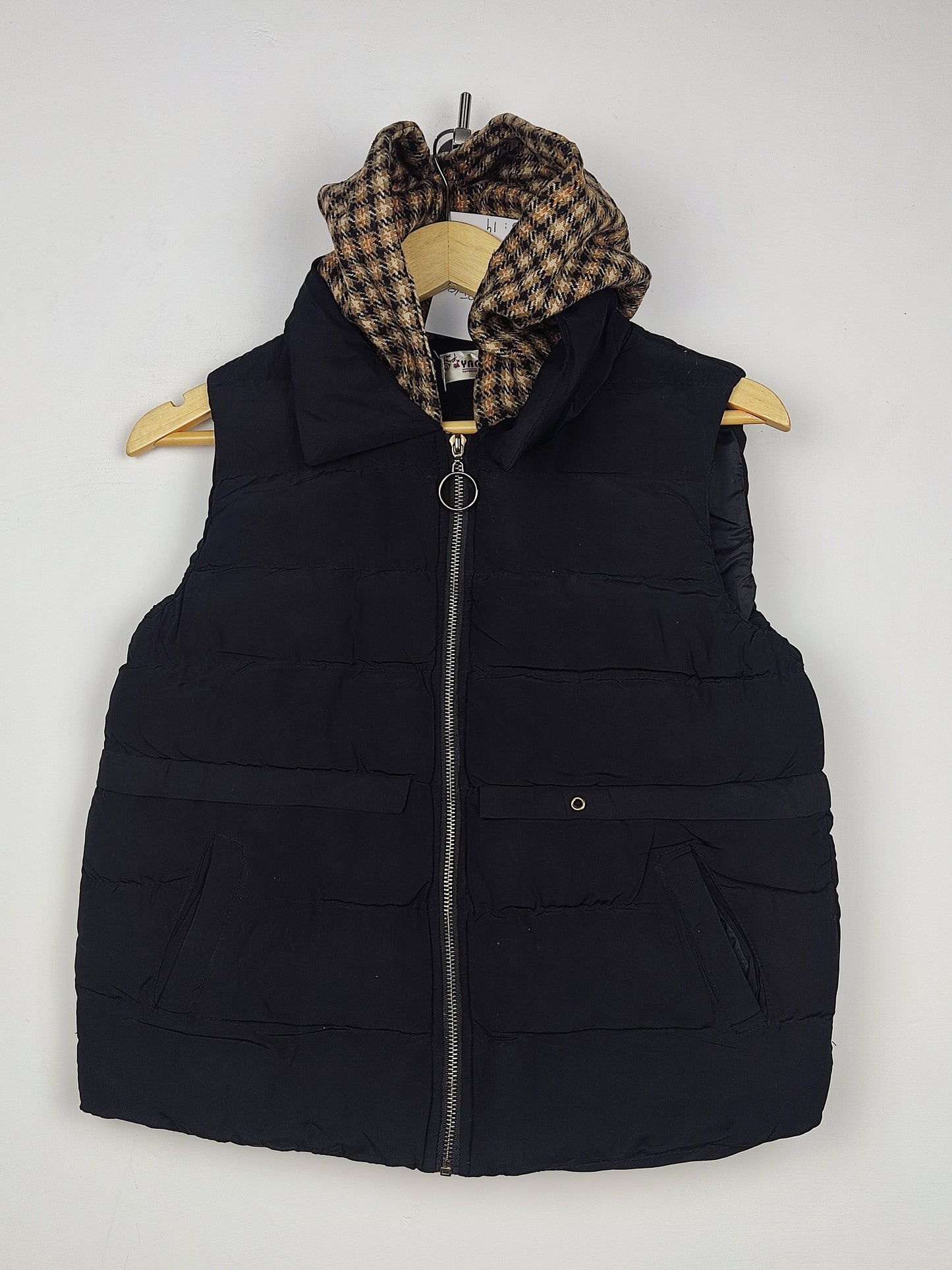 Women Winter Puffer Jackets with Affordable Preloved Fashion