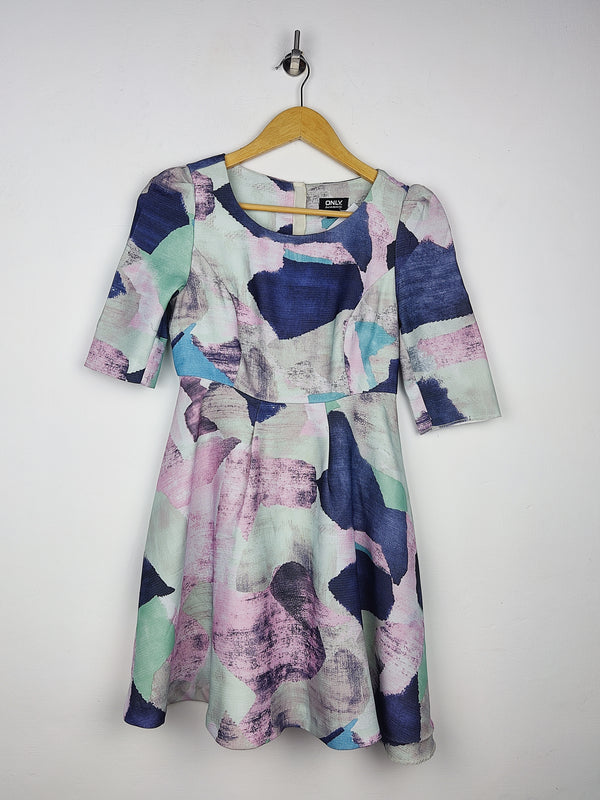 Women Winter Tops with Affordable Preloved Fashion