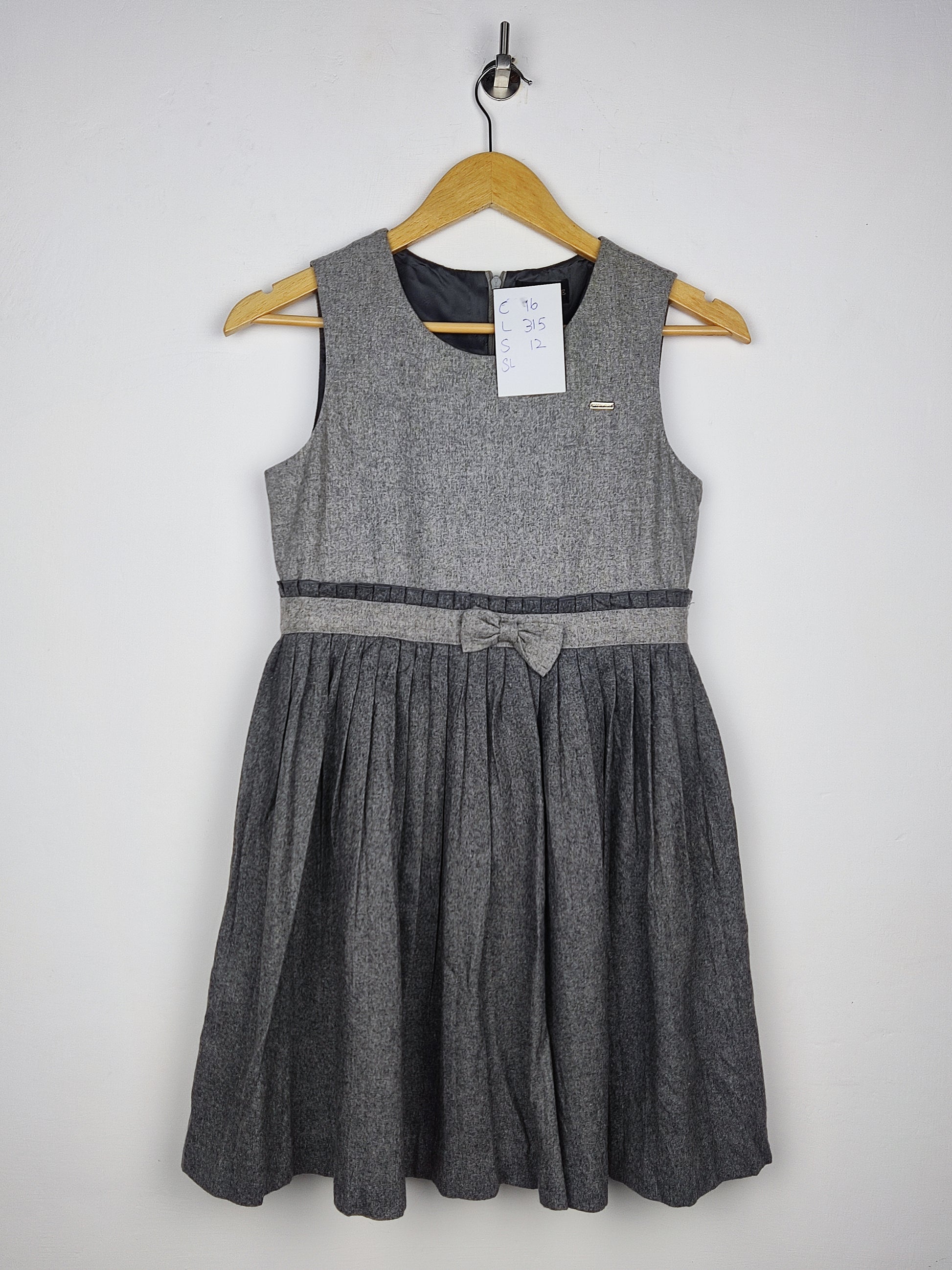 Women Winter Tops with Affordable Preloved Fashion