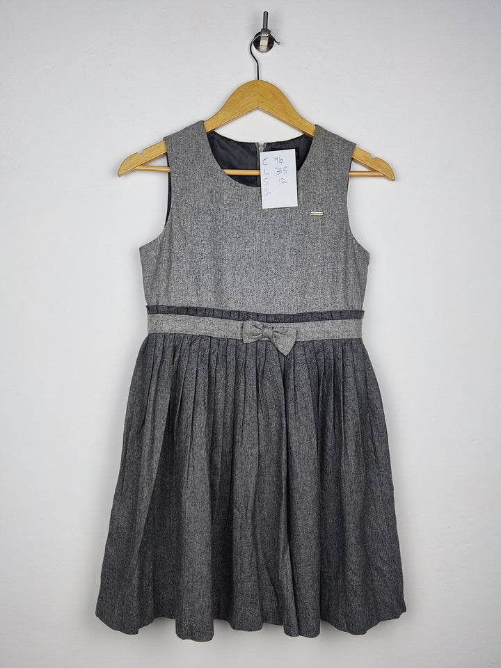 Women Winter Tops with Affordable Preloved Fashion