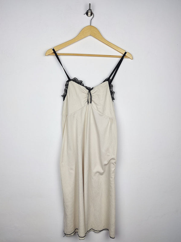 Women Winter Tops with Affordable Preloved Fashion