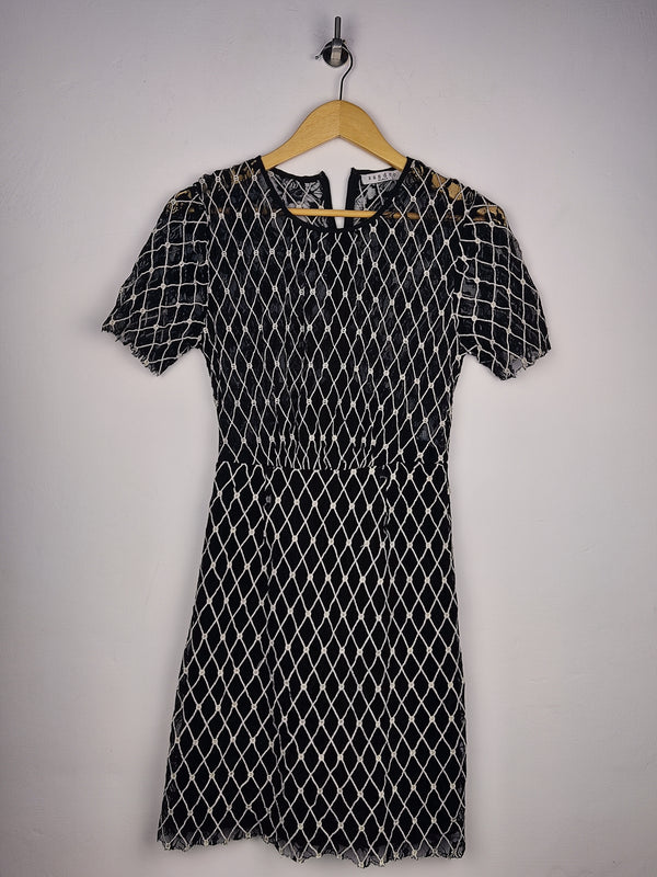 Women Winter Tops with Affordable Preloved Fashion